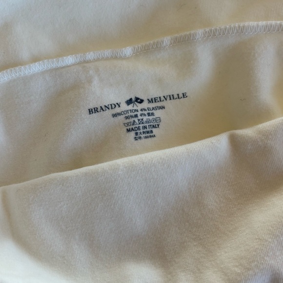 Brandy Melville White Off the Shoulder Peggy Top - Picture 5 of 6